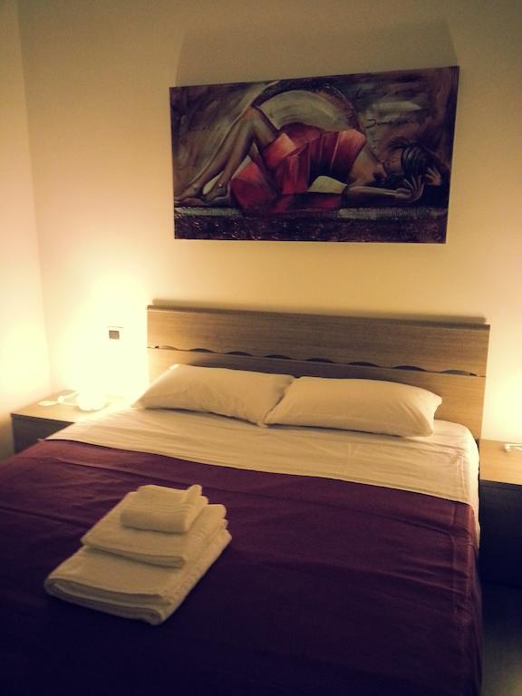 تارانتو Appartamento B&B Suite Stefanelli الغرفة الصورة